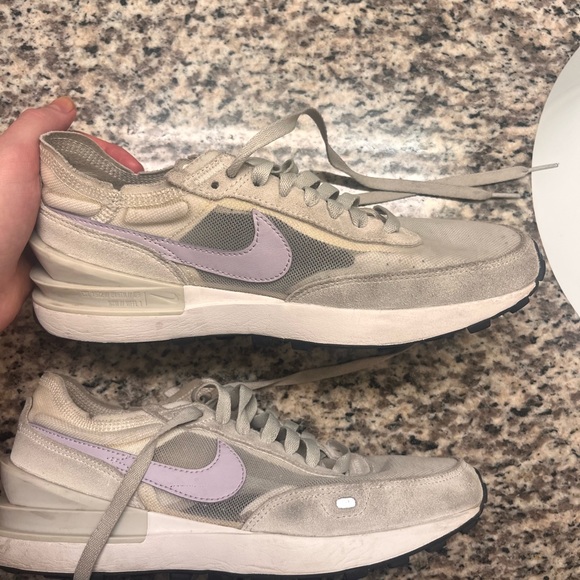 Nike Waffle One, Lilac. Size 8 - Picture 3 of 5